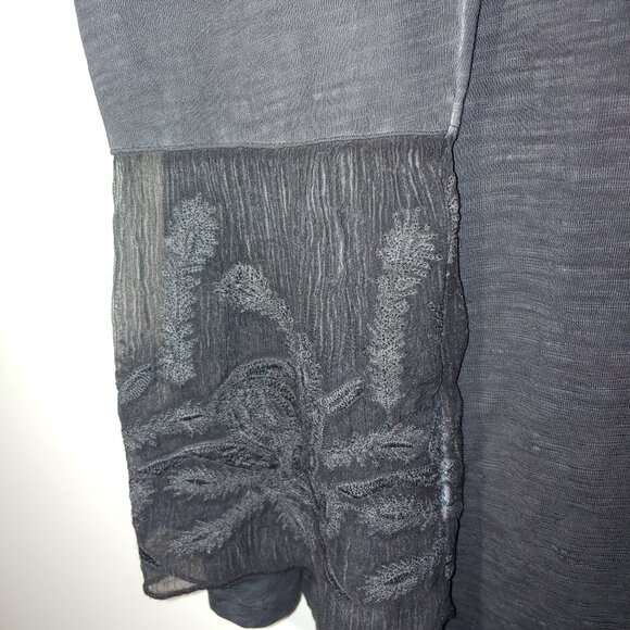 Soft Surroundings Long Sleeves Lace Caffs Crew Neck Tunic Top Size XL Dark Grey - Picture 2 of 7